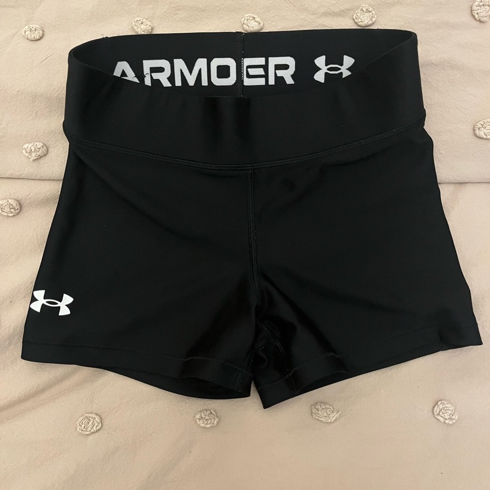 NWOT under armour volleyball short shorts